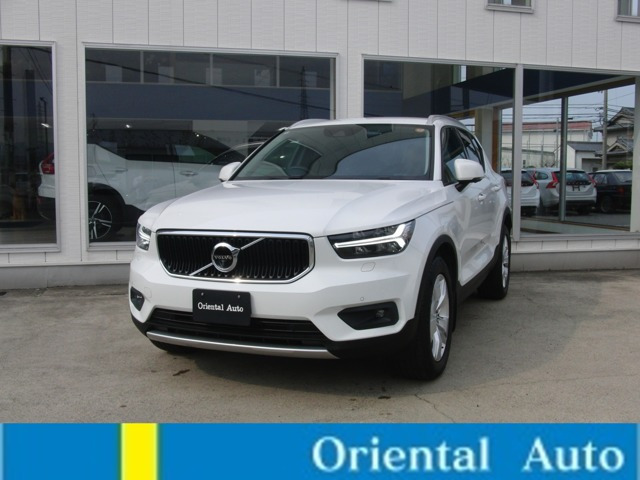 XC40 T4 AWD モメンタム 4WD