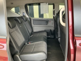 リアシートも広々としていて、座りやすいです。