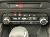 Wエアコン付きです!運転席・助手席それぞれ快適な車内でお過ごしいただけます。