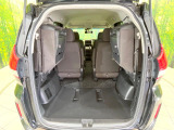 後席を格納すると、これだけの広さが!シーンに合わせたシートアレンジで、大きな荷物も積むことが出来ます♪
