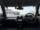 インパネ周りのお写真です。 視界が広く運転もしやすくなっております♪