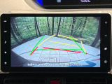 【バックカメラ】駐車時に後方がリアルタイム映像で確認できます。大型商業施設や立体駐車場での駐車時や、夜間のバック時に大活躍!運転スキルに関わらず、今や必須となった装備のひとつです!