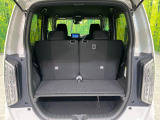 普段のお買い物や通勤、送迎等に十分な荷室スペースを確保しております。セカンドシートを倒すと、大きな荷物の積載も可能です♪
