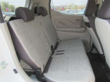後部座席も乗り心地良好◎掲載後すぐに販売が決まってしまう場合もございますのでご来店前にお電話でご予約を頂ければ幸いです。