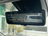 【インテリジェントルームミラー】後方の確認がデジタルインナーミラーで可能です。荷物がたくさんのっていても安全ですね。
