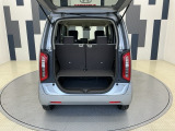 ラゲッジスペースは日常使う分には充分な広さです。2段ラックモードで上下の積み分けが可能です!