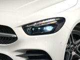 ●LEDヘッドライト:夜間走行時も良好な視界を確保し安心して運転できる高輝度LEDヘッドライトを装備!点灯速度が早く、消費電力も抑えられています。