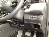 左側に高速で便利なETCがあり、横滑りを防ぐVSAなどのスイッチは、運転席の右側、手の届きやすい位置にあります。
