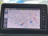 最近ではスマホをナビ代わりにしたりしますが運転中の操作が危ない、すぐに熱くなる、電話がかかってきたら使えないなどデメリットも多いです。まだまだカーナビは必須です。
