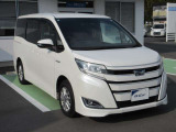 広々とした車内空間に優れた燃費性能。更にデザインも上質で人気のお車です!