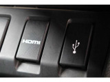 12V電源ソケットはもちろんのこと、HDMI入力端子も装備。外部機器と接続すればナビで視聴可能。クルマがシアターに変化します♪