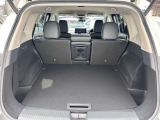 ラゲッジスペースは高さもあり広々。後席収納でさらに便利に積み込めます。