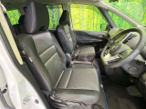 運転席シート廻りは使用感も少なく、良好な状態となっています。丁寧に使われていたことがよくわかりますね。