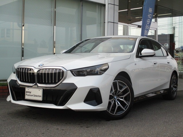 5シリーズセダン 523d xドライブ Mスポーツ 4WD 