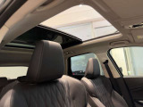 ★サンルーフ★解放感溢れる仕様です★チルドアップや全開にも出来、車内を明るくしてくれます★