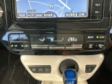 オートエアコン付きです!お好みの温度をセットするだけでエアコンの風量などを自動でコントロール。快適な車内でお過ごしいただけます。
