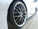 別途オプションにてお好みのデザイン・インチサイズのホイールに変更することも可能です!詳しくは当店スタッフまで!