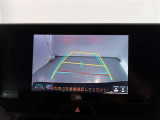 バックガイドモニターで、後方を確認しながら安心して駐車することができます。運転初心者も熟練者も必須の機能ですよ!