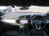 Audiのインテリアはエクステリア同様、優れたデザイン性とクオリティ、そして機能性を兼ね備えております。