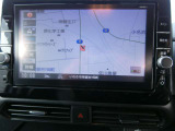 純正ナビで、初めての道や遠出でも安心、もちろんCDプレーヤー搭載なので、好きな音楽を聴きながら楽しいドライブを♪