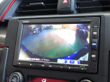 バックをするとき自動でリアの様子が映る『リアカメラ』付き!ナビ画面で確認しながらバックができますから安心ですね。でも、目視も大切ですよ!安全第一でお願いします!