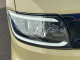 LEDヘッドライト(右側)です