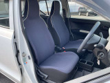 ゆとりのある空間とくつろぎ感のある運転席&助手席シートは様々なシーンのドライブをサポートしてくれます☆