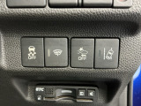 歩行者に車両の接近を知らせ注意を促す車両接近通報装置です! 狭い所でも乗り降り楽々な両側電動スライドドアです!簡単にドアの開閉が出来る為女性やお年寄りにも優しく荷物で手が塞がった時など大変便利です!