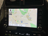 純正ナビを装備。タッチパネル式で使いやすく、お出かけもラクラクです。