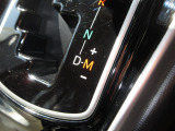 マニュアル車のような感覚で、ワインディングロードでも車を操れるMTモード付きです。長い下り坂でのエンジンブレーキや、高速道路の合流の際の加速も思いのままです。