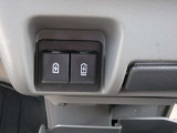 USB電源ソケットが2個付いていてうれしいですね。スマホの充電も楽々です。