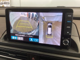 全方位モニターがついています! 車の周囲を360&deg;安全確認できるので、普段の駐車はもちろんの事、縦列駐車や幅寄せの際にも活躍してくれますよ。