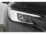 LEDヘッドライトで夜間の運転も安心です