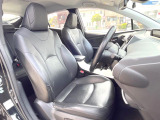 運転席シート廻りは使用感も少なく、良好な状態となっています。前オーナー様が丁寧に使っていたことがよくわかりますね。