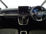 【メーター廻り】シンプルで飽きないデザイン、運転中も視界の邪魔にならない構造になっているので運転に支障もありません♪