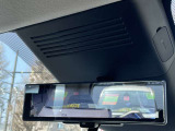 スマートルームミラーになっています 7人乗車時でも後方確認ができます