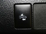 【PCS(プリクラッシュセーフティーシステム】・・・進路上の車両を前方センサーで検出し、衝突の可能性が高いと判断したときに、警報やブレーキ力制御により運転者の衝突回避操作を補助します。