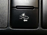 【PCS(プリクラッシュセーフティーシステム】・・・進路上の車両を前方センサーで検出し、衝突の可能性が高いと判断したときに、警報やブレーキ力制御により運転者の衝突回避操作を補助します。