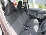 デイズルークスのフロントシートです。座り心地もバッチリです。
