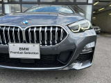また、BMW正規認定中古車は、エマージェンシーサービスが自動付帯。24時間365日、皆様のカーライフをサポート致します。確かな安心のうえで、「駆けぬける歓び」をご堪能ください。