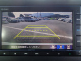 バックが苦手な方も安心のリアワイドカメラ付きです。