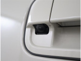 バックカメラが付いているので後方確認が非常にしやすいです。今や運転初心者も熟練者も必須装備!ついていて損はないですね♪