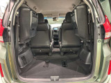 3列目シートを跳ね上げればラゲッジスペースを更に広く使えます。