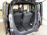 リアシートがあっても、しっかり荷物を積む事ができます。