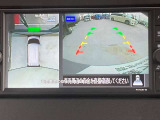 インテリジェント アラウンドビューモニター。上空から見下ろしている様な映像をモニターへ映し出し、スムーズな駐車をサポートします。さらに障害物検知センサー反応すると、警告表示、警告音により注意を促します