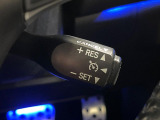 【クルーズコントロール】高速道路もラクラク走行。アクセルを離しても一定速度で走行ができ、長距離運転時の負担を軽減!加速・減速も簡単なスイッチ操作で調整できます。
