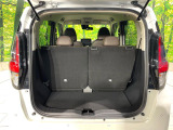 普段のお買い物や通勤、送迎等に十分な荷室スペースを確保しております。セカンドシートを倒すと、大きな荷物の積載も可能です♪