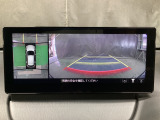 狭い場所での駐車やすれ違いなどでより的確な運転操作に役立つ360&deg;ビューモニターが装備されています。
