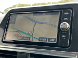 純正ナビ付きでフルセグ・DVD再生・Bluetoothなど付いてとても便利な車両です♪