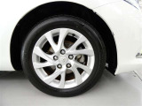 【タイヤ4本新品】・・・こちらのお車はネッツ千葉で購入時タイヤ4本交換します。消耗品ですが高価なのがこのタイヤ・・・!このクルマ、お得ですよ♪